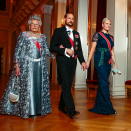 27. oktober: Kronprinsparet er til stede når Kongeparet inviterer på den tradisjonsrike Stortingsmiddagen. Foto: Håkon Mosvold Larsen / NTB scanpix
